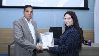 Председатель Следственного комитета РА встретился с Послом Индии и следователями, прошедшими переподготовку в Индии